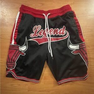 Men’s Huge Fashion Exchange Legend Bulls Logo XL black/red long athletic shorts